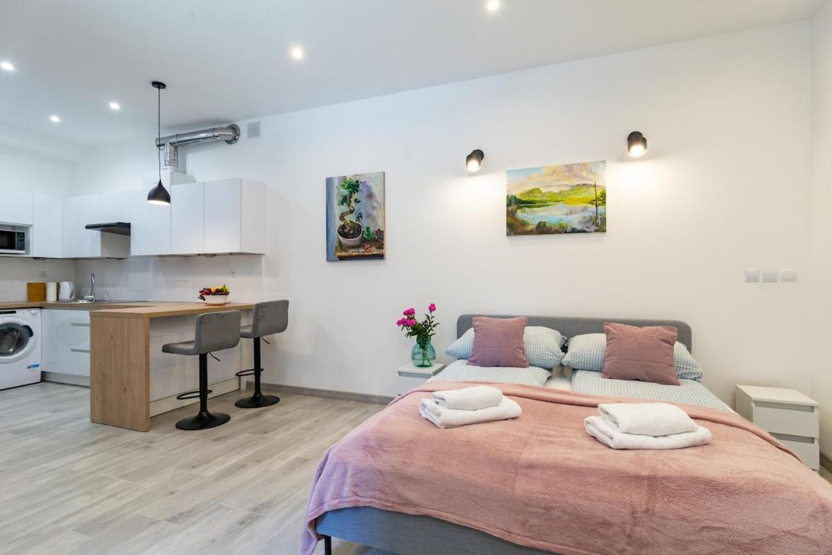 Great Base To Explore Cracow Apartment